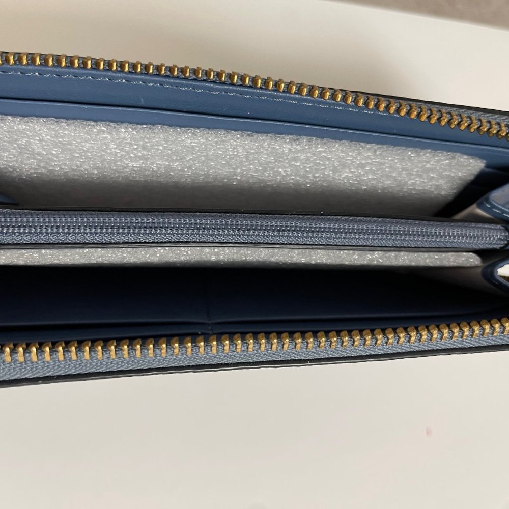 Kate Spade Wallet - Picture 2 of 3